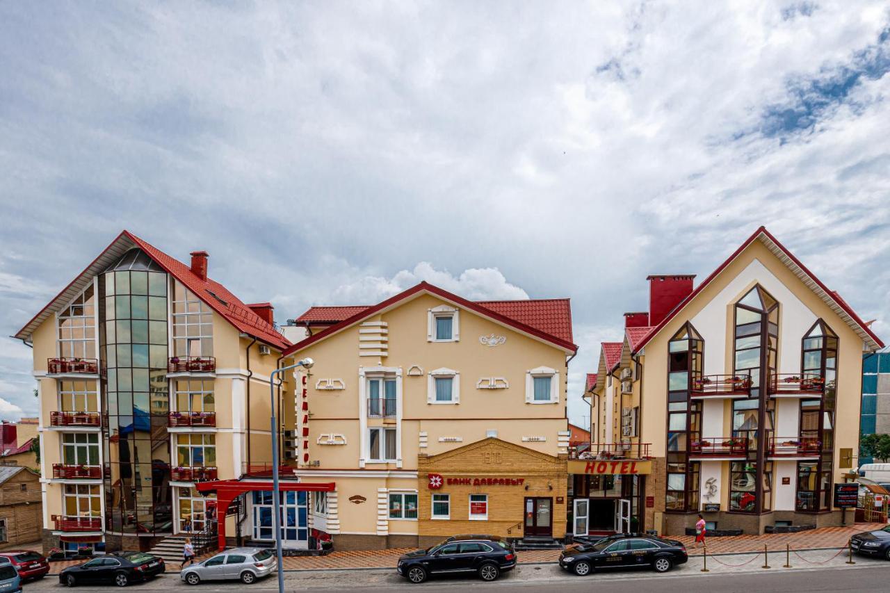Semashko Hotel Grodno Exteriör bild